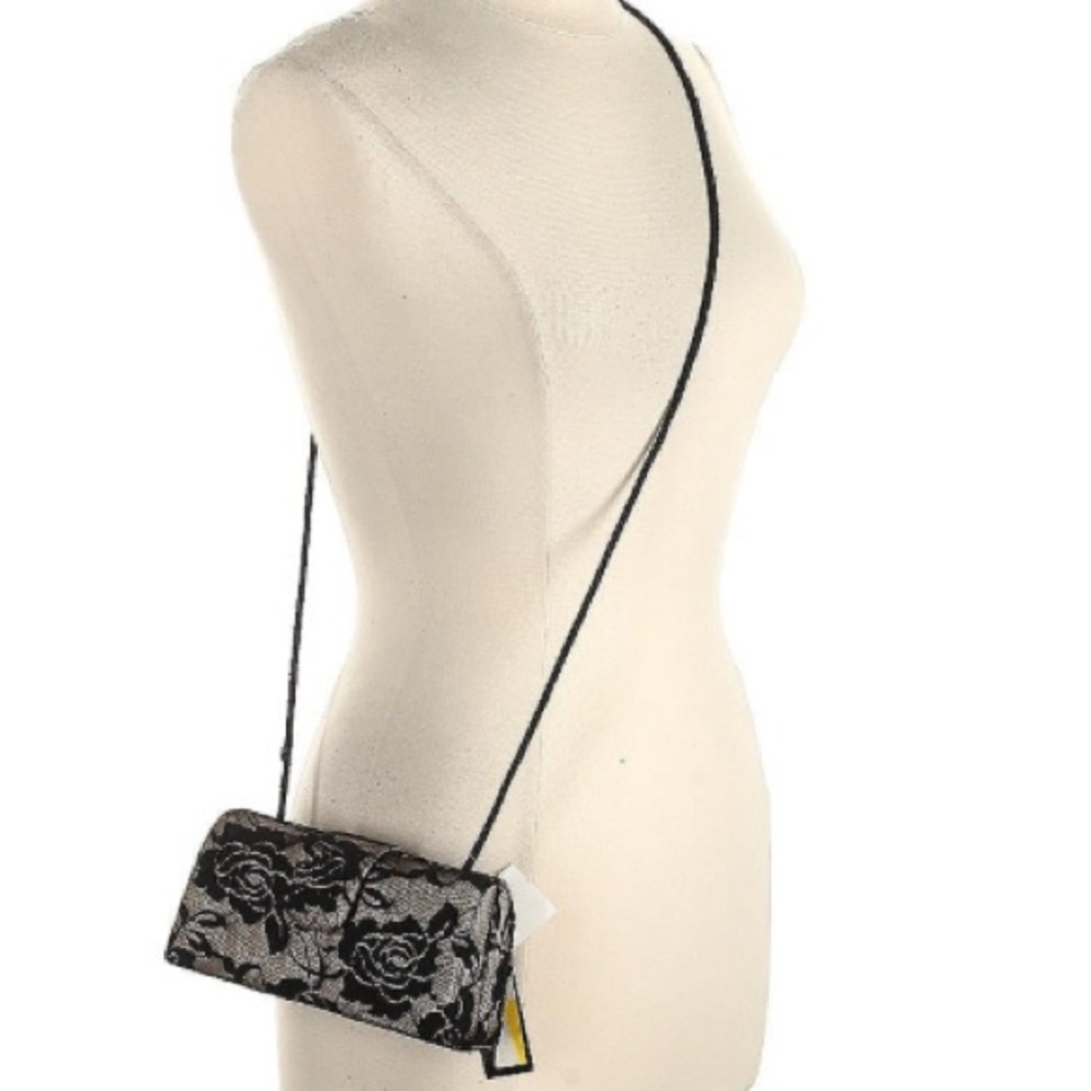 Women floral print clutch/ handbag black and silver tone ❤️